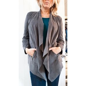 🖤HOST PICK🖤 VS2 by Vakko Faux Suede Jacke